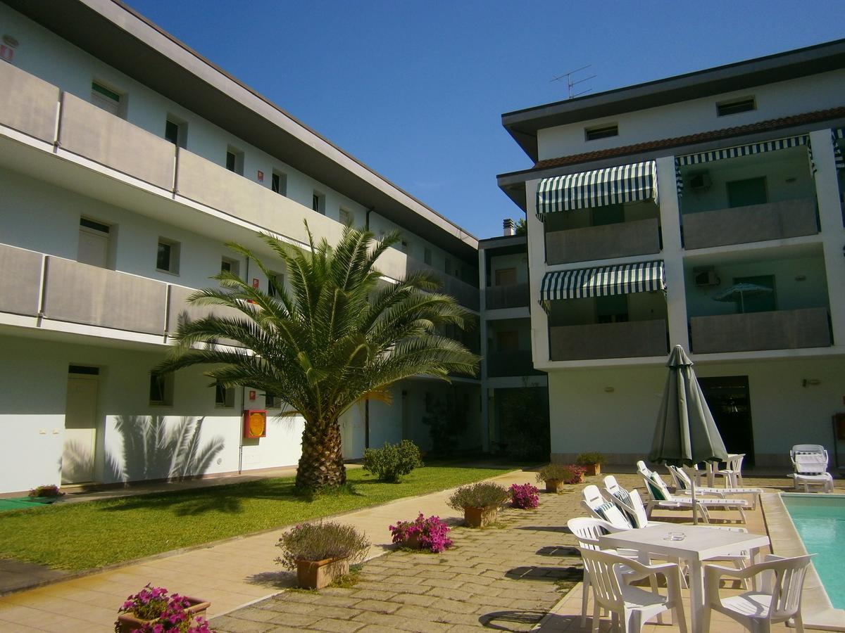 Residence Verde Pineta Principina a Mare Extérieur photo